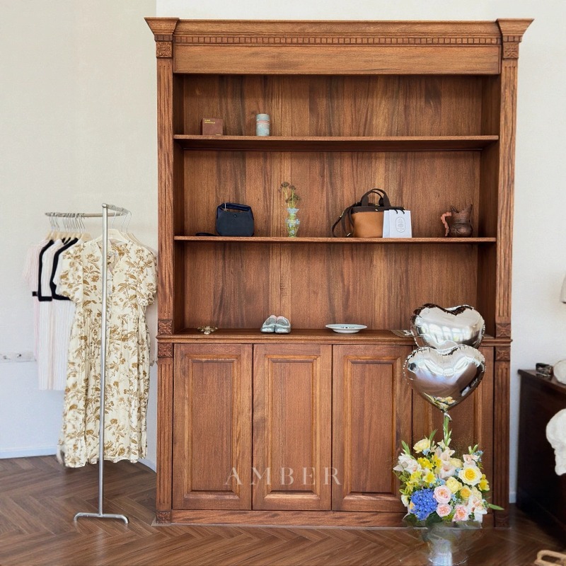 Clothing shop checkout page Me - огляд і ціна Office Furniture Buyers